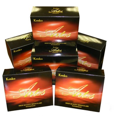 Барвиста упаковка біноклів серії Kenko Artos