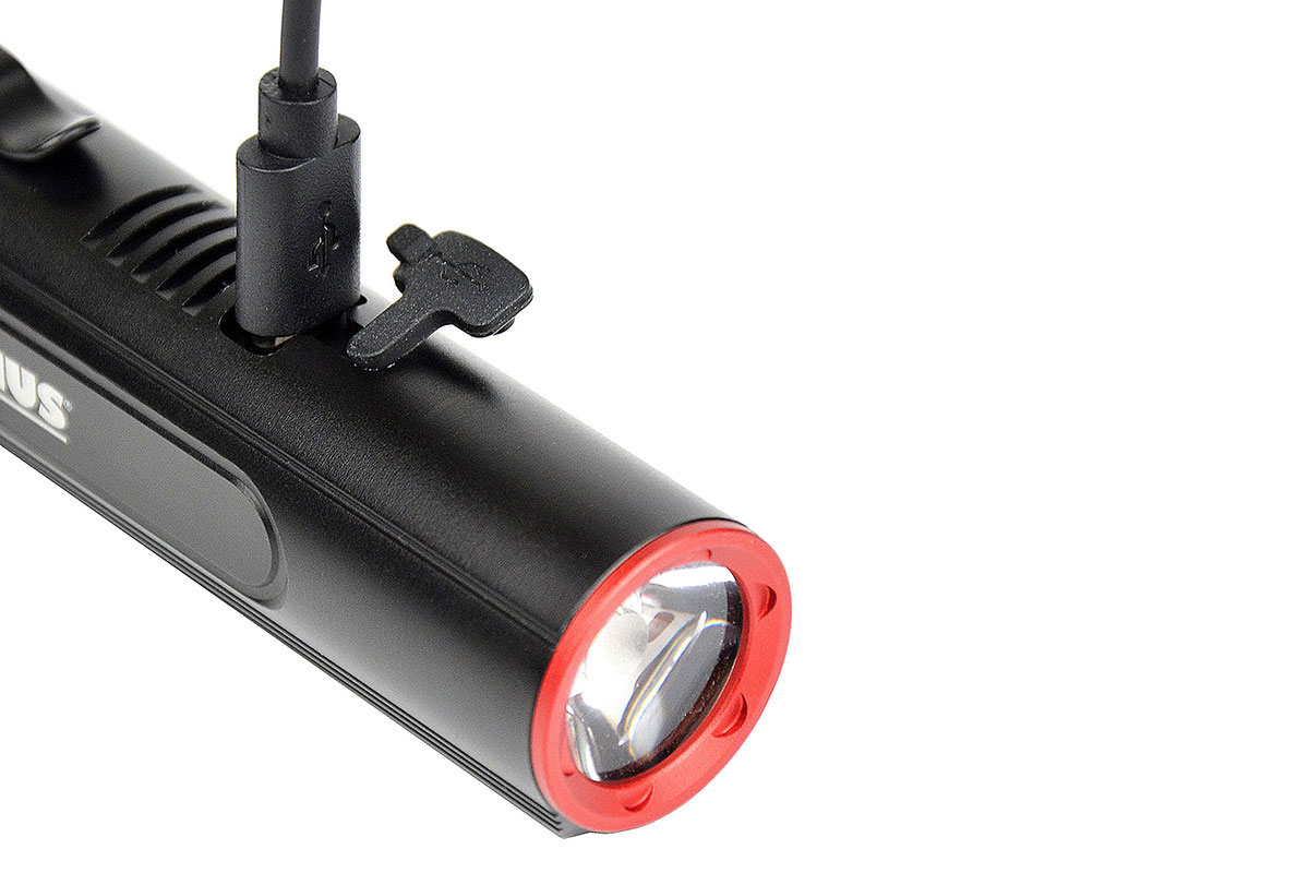 Акумуляторні ліхтарі | Як вибрати ліхтарик - путівник покупця від OZ.UA