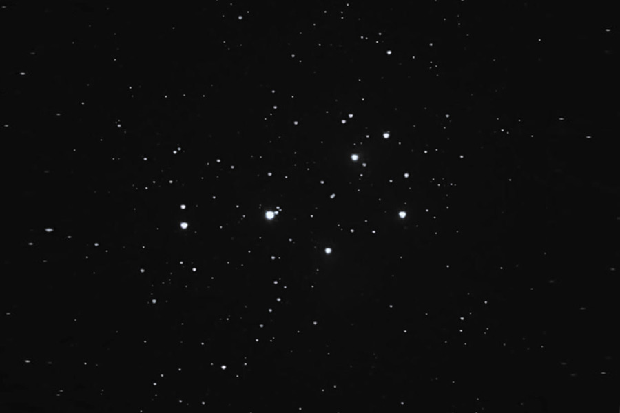 Зоряне скупчення Плеяди в телескоп вартістю до 5 000 гривень