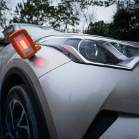 OLIGHT  Swivel Pro Max Orange ˳����